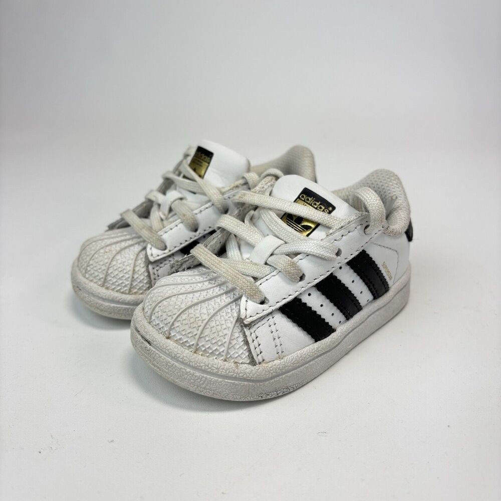 Adidas Superstar White Black Infant Toddler Shoes Size 4K Unisex kids Clam shell
